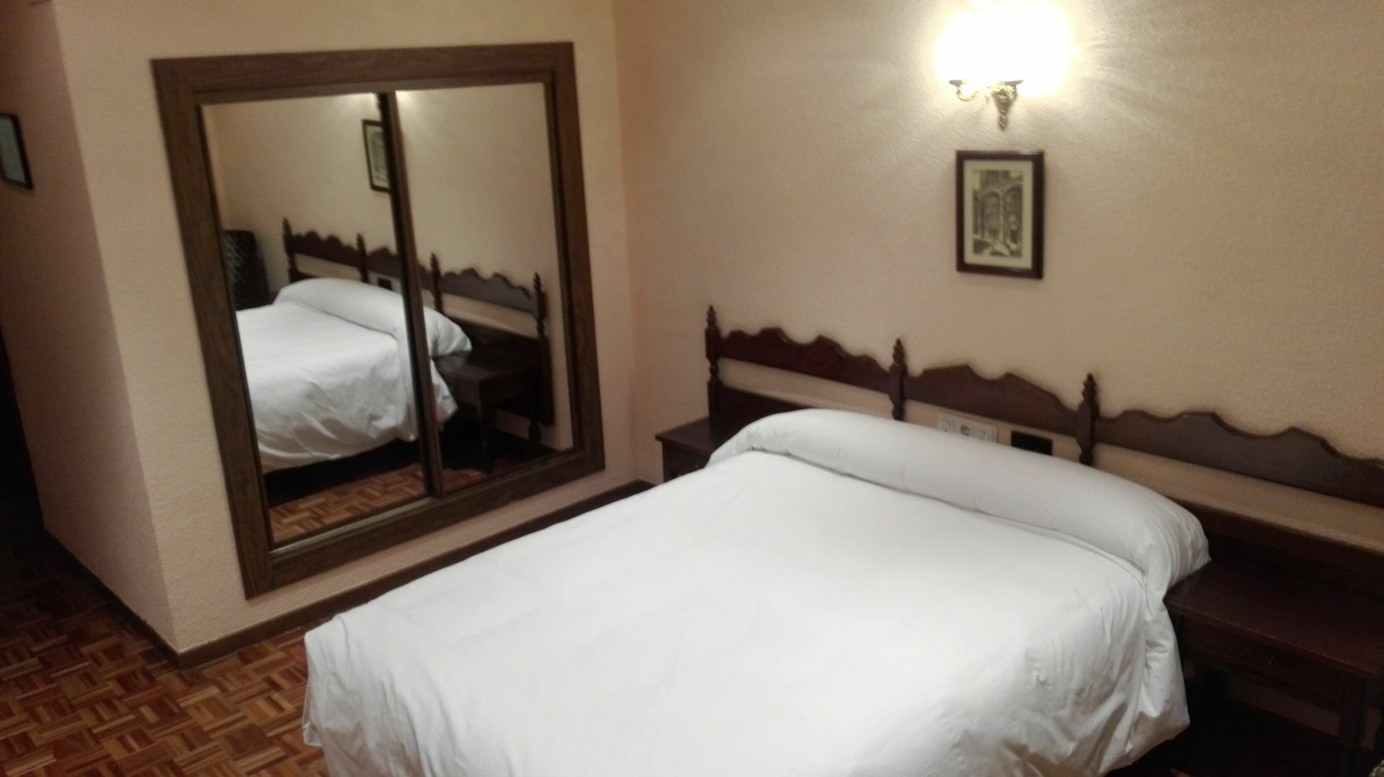 Hotel Castellano Centro Саламанка Экстерьер фото